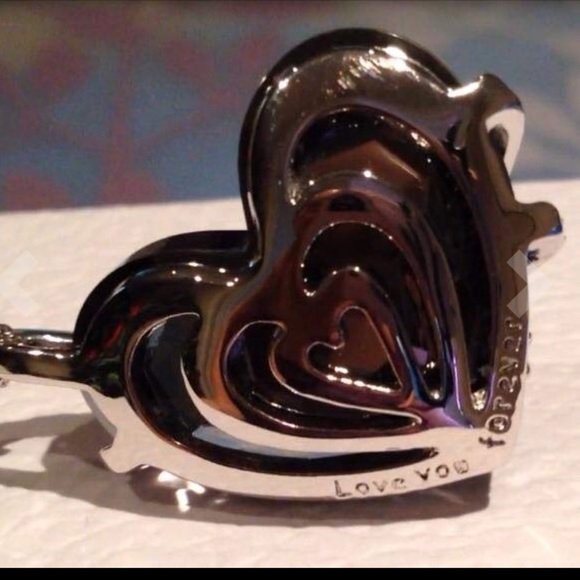 Swarovski White Gold Beautiful Necklace - Picture 6 of 6